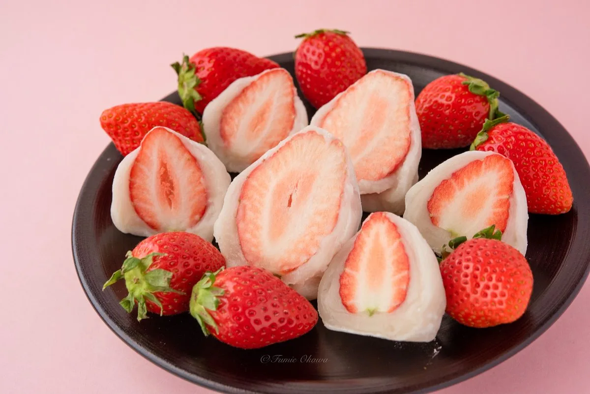 【マツコの知らない世界で話題!】茨城・丸三老舗の「極いちご大福デラックス」がすごすぎる理由